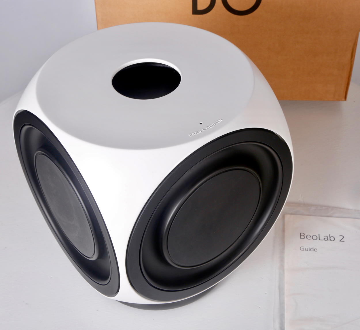 BeoLab 2 Active Subwoofer - Finished In White