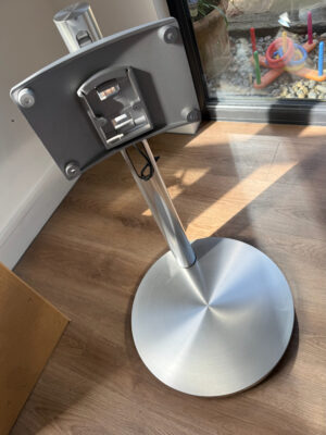 Brackets & Stands incl the iconic BeoSound 9000 Vertical