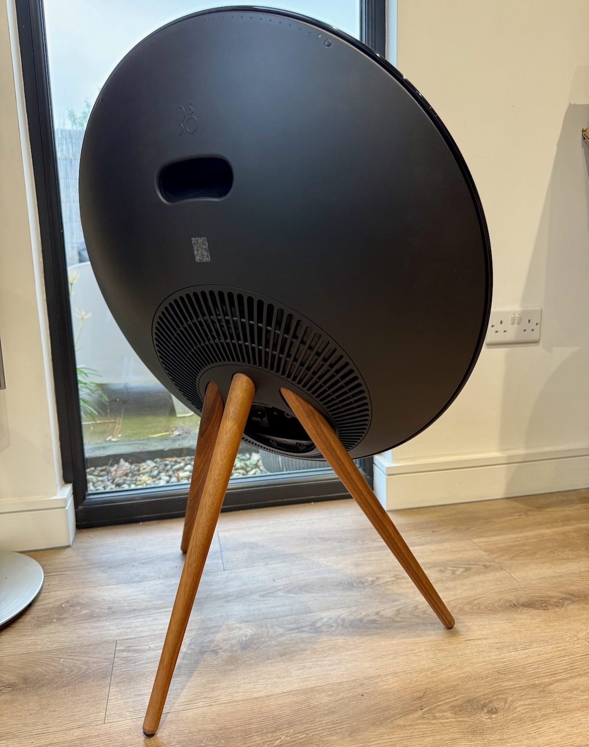 B&O BeoPlay A9 - Gloss black with Walnut Legs